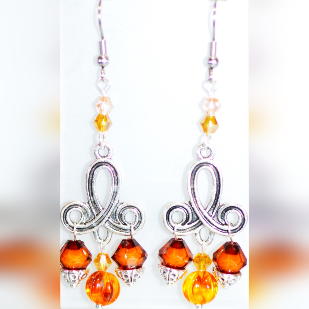 Fleur de Lis dangle earrings ED-15-071
